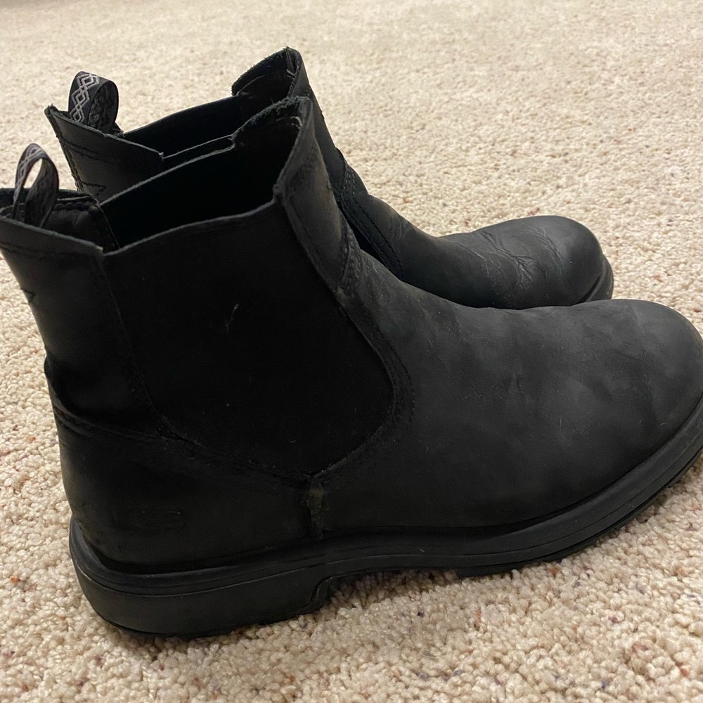 UGG men’s Chelsea boots